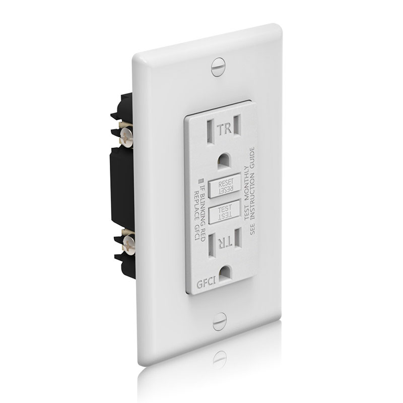 Front-and-side-of-GLS-15ATR-GFCI-outlets-with-white-wall-plate