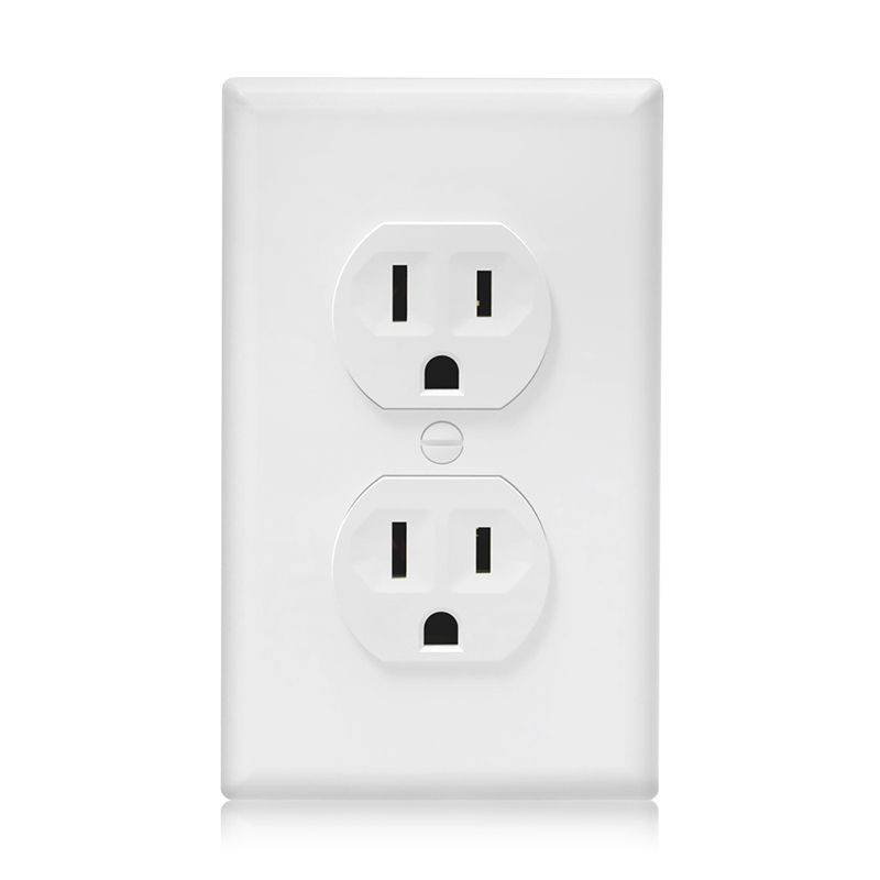 Front close-up of SSRE-2 15A Duplex Receptacle with Wall Plate